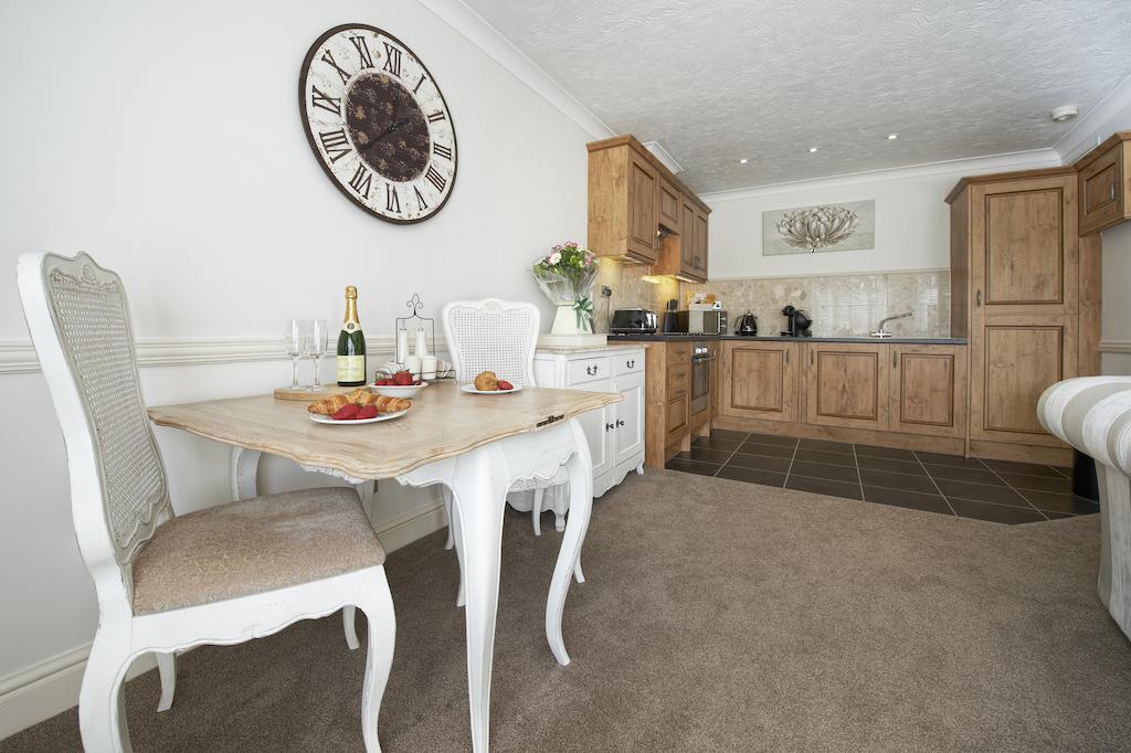 The Birchover Residences Darley Abbey Derby Exterior foto